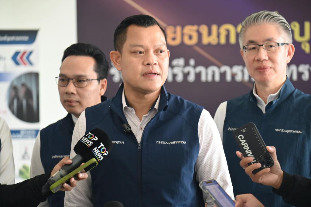 รมว.ธนกร เยี่ยมชม ATTRIC ชูไทยเป็นศูนย์กลางยานยนต์และยางล้อระดับโลก