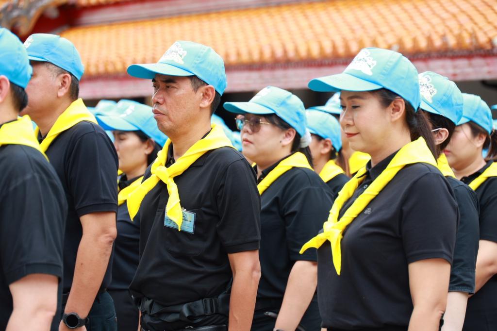ปลัดอุตสาหกรรม นำทัพ 300 ชีวิต! จัดกิจกรรมจิตอาสา "อุตสาหกรรมรวมใจ" พัฒนาระบบไฟฟ้าวัดเบญจมบพิตรฯ