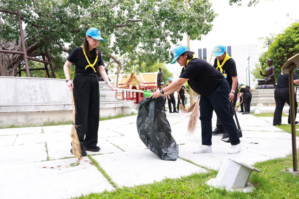 ปลัดอุตสาหกรรม นำทัพ 300 ชีวิต! จัดกิจกรรมจิตอาสา "อุตสาหกรรมรวมใจ" พัฒนาระบบไฟฟ้าวัดเบญจมบพิตรฯ