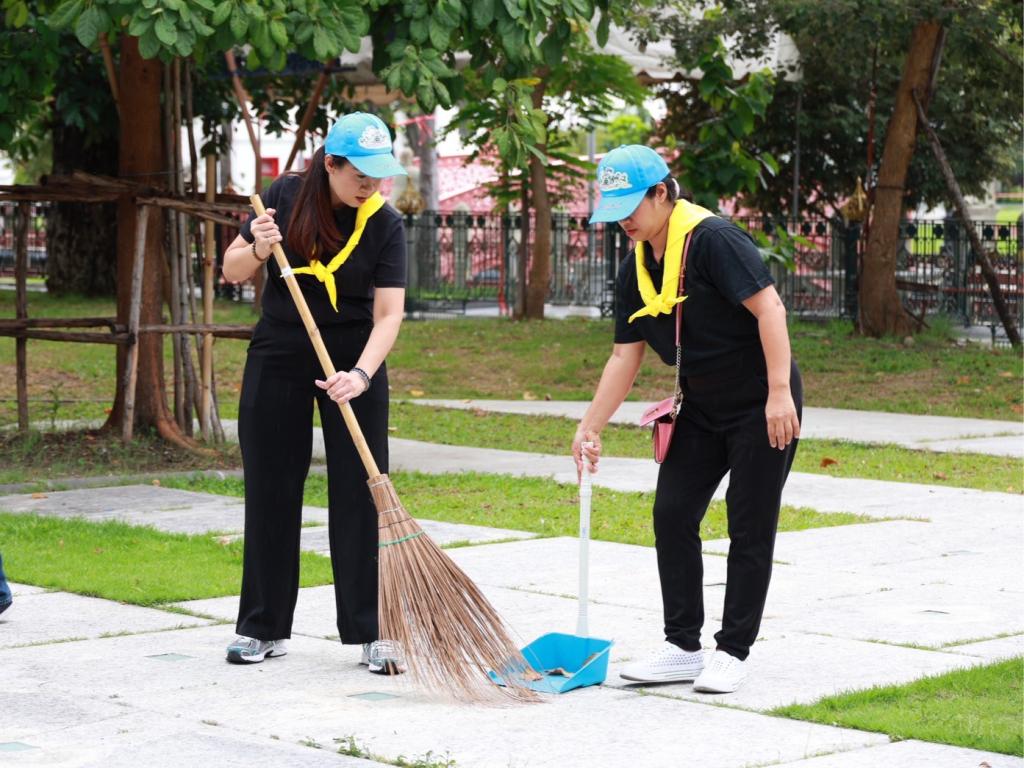 ปลัดอุตสาหกรรม นำทัพ 300 ชีวิต! จัดกิจกรรมจิตอาสา "อุตสาหกรรมรวมใจ" พัฒนาระบบไฟฟ้าวัดเบญจมบพิตรฯ