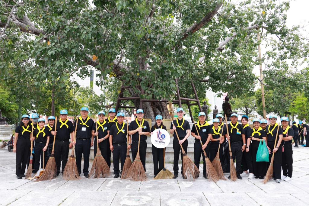 ปลัดอุตสาหกรรม นำทัพ 300 ชีวิต! จัดกิจกรรมจิตอาสา "อุตสาหกรรมรวมใจ" พัฒนาระบบไฟฟ้าวัดเบญจมบพิตรฯ
