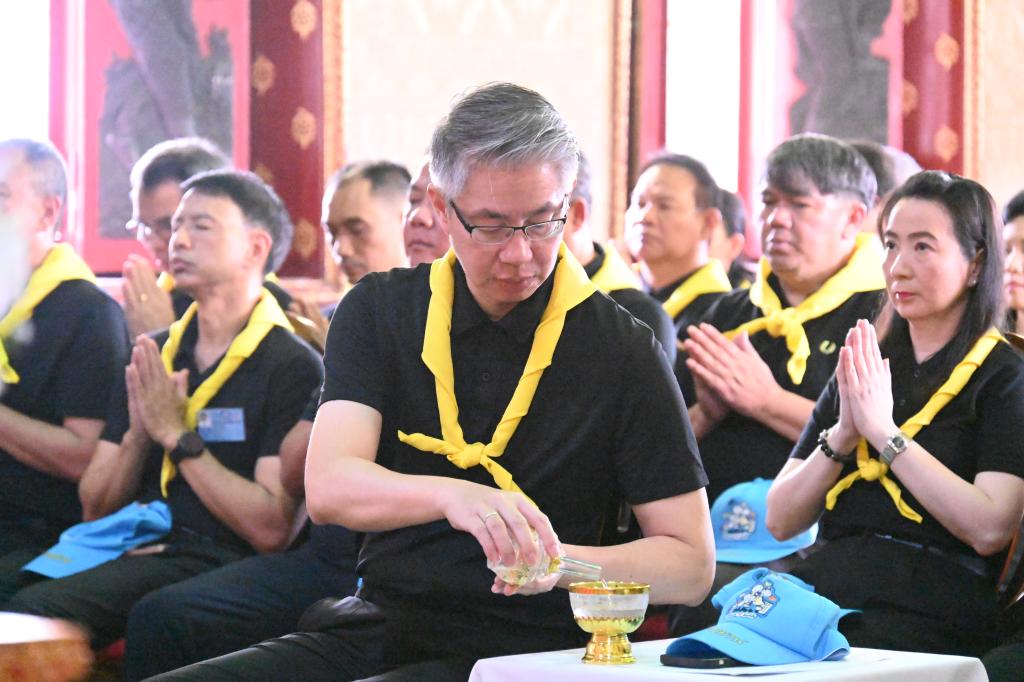 ปลัดอุตสาหกรรม นำทัพ 300 ชีวิต! จัดกิจกรรมจิตอาสา "อุตสาหกรรมรวมใจ" พัฒนาระบบไฟฟ้าวัดเบญจมบพิตรฯ