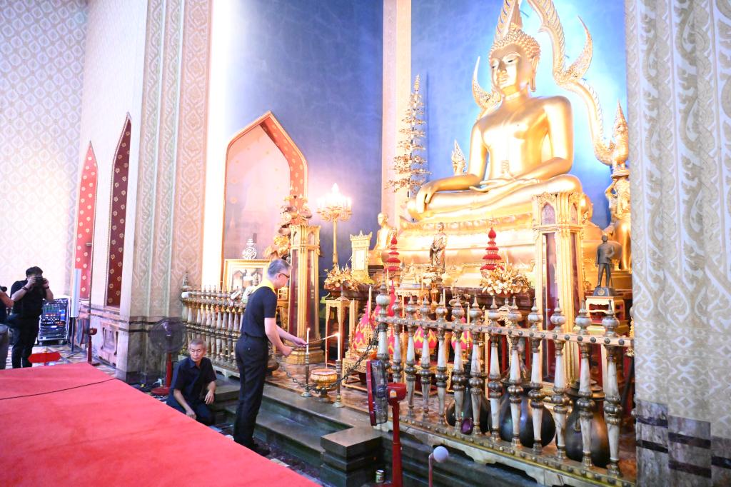 ปลัดอุตสาหกรรม นำทัพ 300 ชีวิต! จัดกิจกรรมจิตอาสา "อุตสาหกรรมรวมใจ" พัฒนาระบบไฟฟ้าวัดเบญจมบพิตรฯ