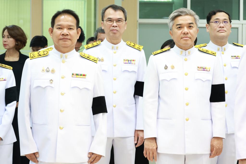 กระทรวงอุตสาหกรรมจัดพิธีถวายความอาลัย สมเด็จพระนางเจ้าสิริกิติ์ พระบรมราชินีนาถ พระบรมราชชนนีพันปีหลวง