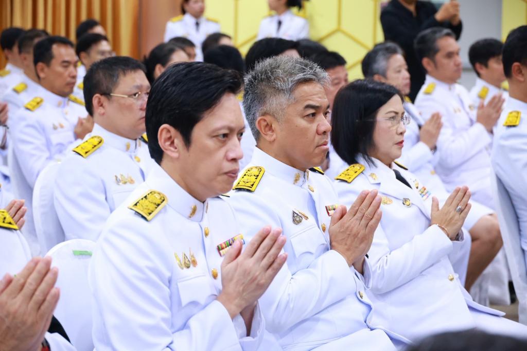 กระทรวงอุตสาหกรรม จัดพิธีบำเพ็ญกุศลปัณรสมวาร ครบ 15 วันในการเสด็จสวรรคต เพื่ออุทิศถวายเป็นพระราชกุศลแด่สมเด็จพระนางเจ้าสิริกิติ์ พระบรมราชินีนาถ พระบรมราชชนนีพันปีหลวง พระผู้เสด็จสู่สวรรคาลัย