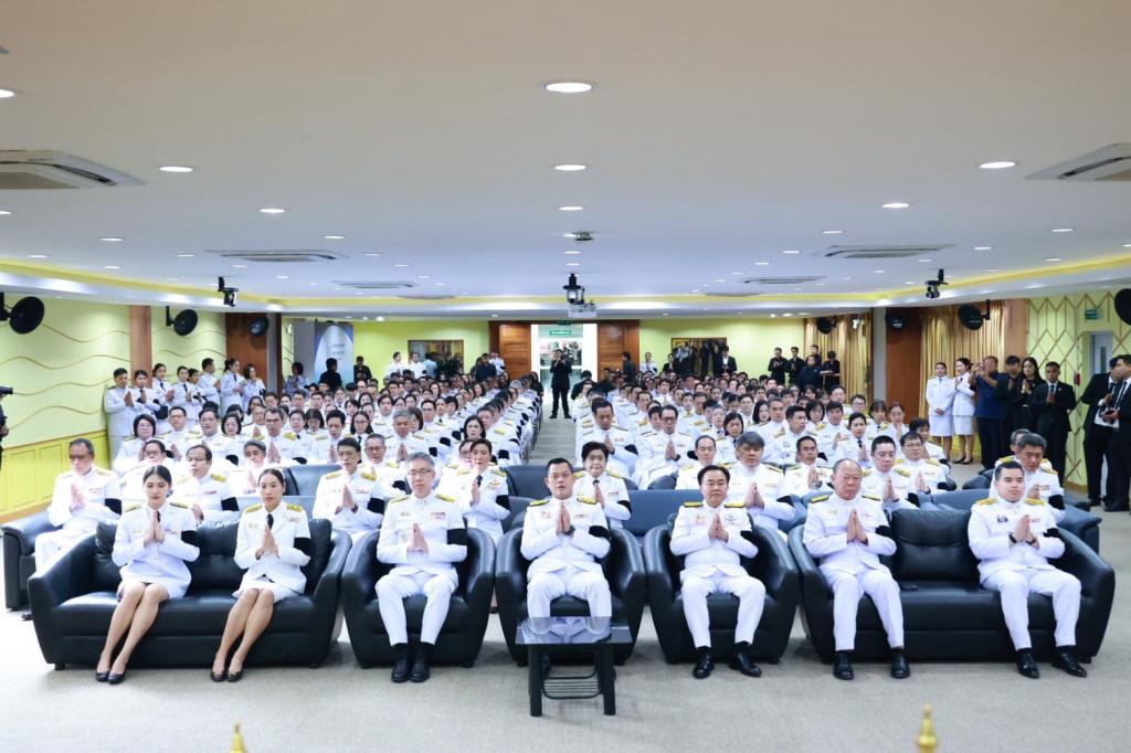 กระทรวงอุตสาหกรรม จัดพิธีบำเพ็ญกุศลปัณรสมวาร ครบ 15 วันในการเสด็จสวรรคต เพื่ออุทิศถวายเป็นพระราชกุศลแด่สมเด็จพระนางเจ้าสิริกิติ์ พระบรมราชินีนาถ พระบรมราชชนนีพันปีหลวง พระผู้เสด็จสู่สวรรคาลัย