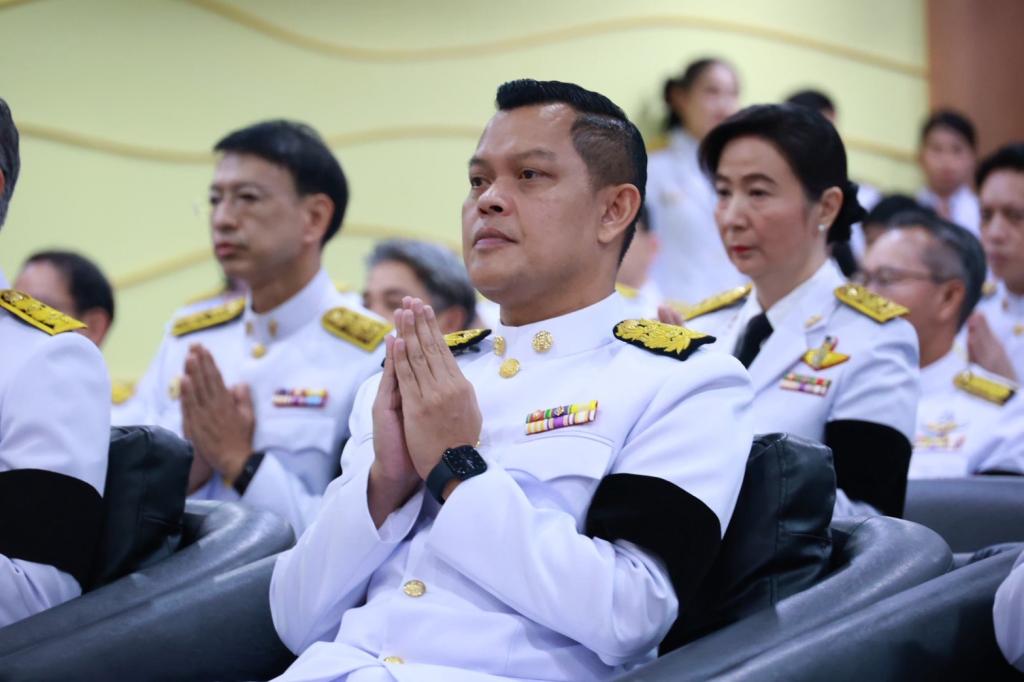 กระทรวงอุตสาหกรรม จัดพิธีบำเพ็ญกุศลปัณรสมวาร ครบ 15 วันในการเสด็จสวรรคต เพื่ออุทิศถวายเป็นพระราชกุศลแด่สมเด็จพระนางเจ้าสิริกิติ์ พระบรมราชินีนาถ พระบรมราชชนนีพันปีหลวง พระผู้เสด็จสู่สวรรคาลัย