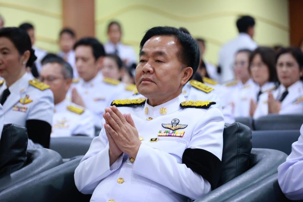 กระทรวงอุตสาหกรรม จัดพิธีบำเพ็ญกุศลปัณรสมวาร ครบ 15 วันในการเสด็จสวรรคต เพื่ออุทิศถวายเป็นพระราชกุศลแด่สมเด็จพระนางเจ้าสิริกิติ์ พระบรมราชินีนาถ พระบรมราชชนนีพันปีหลวง พระผู้เสด็จสู่สวรรคาลัย