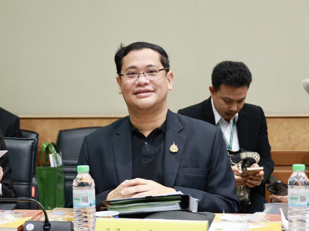 “รองอธิบดีพลาวุธ” ร่วมการประชุม คกก. ปฏิรูปที่ดินเพื่อการเกษตรกรรม เดินหน้าบูรณาการสร้างความมั่นคงให้เกษตรกรไทยทั่วประเทศ