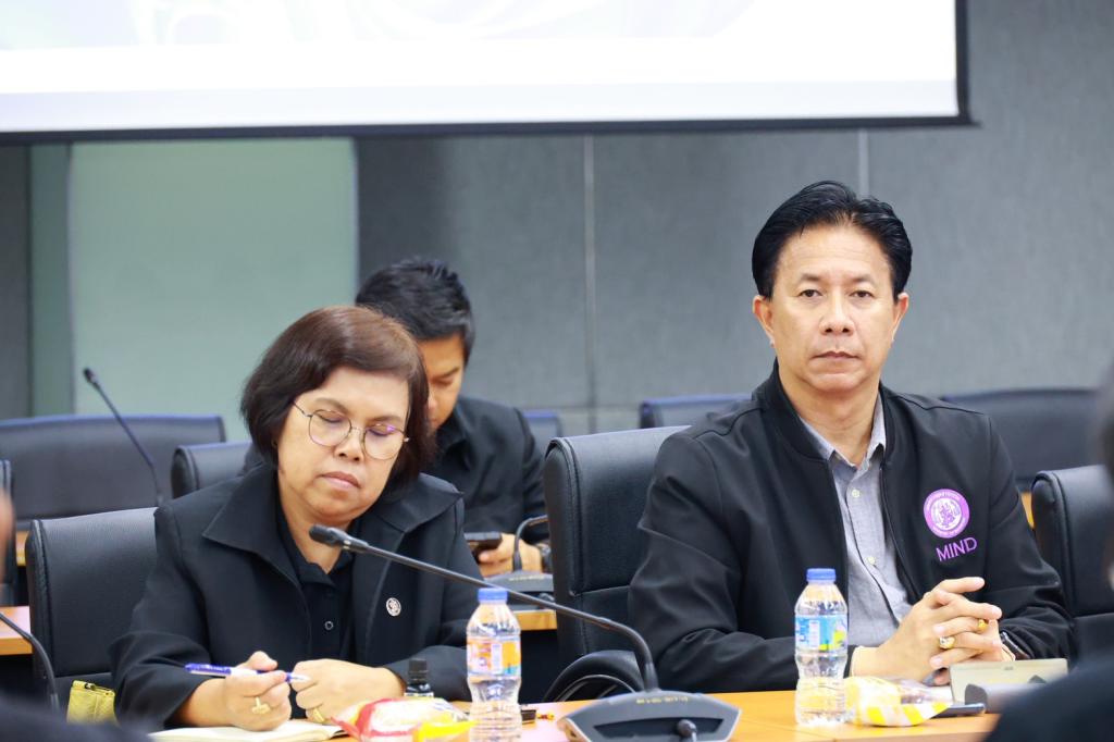 “กระทรวงอุตฯ” ผนึกกำลัง “ดีพร้อม” เปิดห้องแชร์ประสบการณ์ สร้าง Train the Trainer เตรียมพร้อม เดินหน้าสร้างงาน สร้างอาชีพ กระจายโอกาสทางเศรษฐกิจ ยกระดับคุณภาพชีวิตของประชาชนทั่วประเทศ