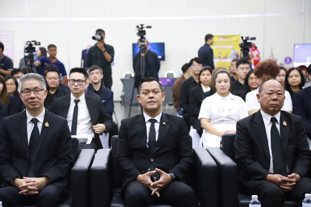 “รมว.ธนกร” สั่งการ กระทรวงอุตฯ เสริมแกร่งภาคอุตสาหกรรม ดีพร้อม รับลูกต่อเร่งคลอดมาตรการ “ดีพร้อมเสิร์ฟ” (DIPROM Serve) เสิร์ฟงานไว – เงินไว สู่ประชาชน สร้างวัคซีนให้ SMEs ไทย กระตุ้นเศรษฐกิจระยะสั้น คาดสร้างมูลค่าเศรษฐกิจกว่า 4,600 ล้านบาท