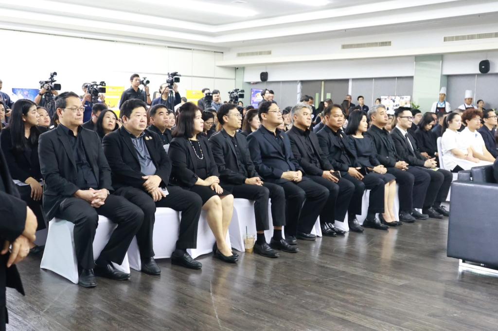 “รมว.ธนกร” สั่งการ กระทรวงอุตฯ เสริมแกร่งภาคอุตสาหกรรม ดีพร้อม รับลูกต่อเร่งคลอดมาตรการ “ดีพร้อมเสิร์ฟ” (DIPROM Serve) เสิร์ฟงานไว – เงินไว สู่ประชาชน สร้างวัคซีนให้ SMEs ไทย กระตุ้นเศรษฐกิจระยะสั้น คาดสร้างมูลค่าเศรษฐกิจกว่า 4,600 ล้านบาท