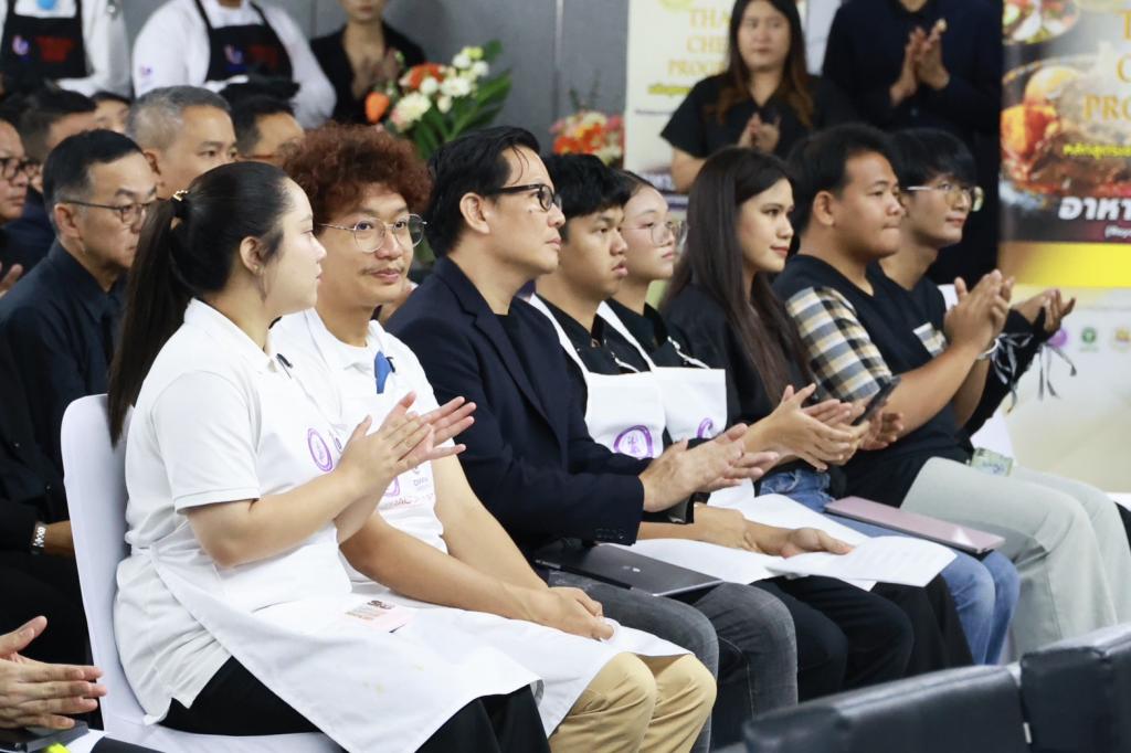 “รมว.ธนกร” สั่งการ กระทรวงอุตฯ เสริมแกร่งภาคอุตสาหกรรม ดีพร้อม รับลูกต่อเร่งคลอดมาตรการ “ดีพร้อมเสิร์ฟ” (DIPROM Serve) เสิร์ฟงานไว – เงินไว สู่ประชาชน สร้างวัคซีนให้ SMEs ไทย กระตุ้นเศรษฐกิจระยะสั้น คาดสร้างมูลค่าเศรษฐกิจกว่า 4,600 ล้านบาท