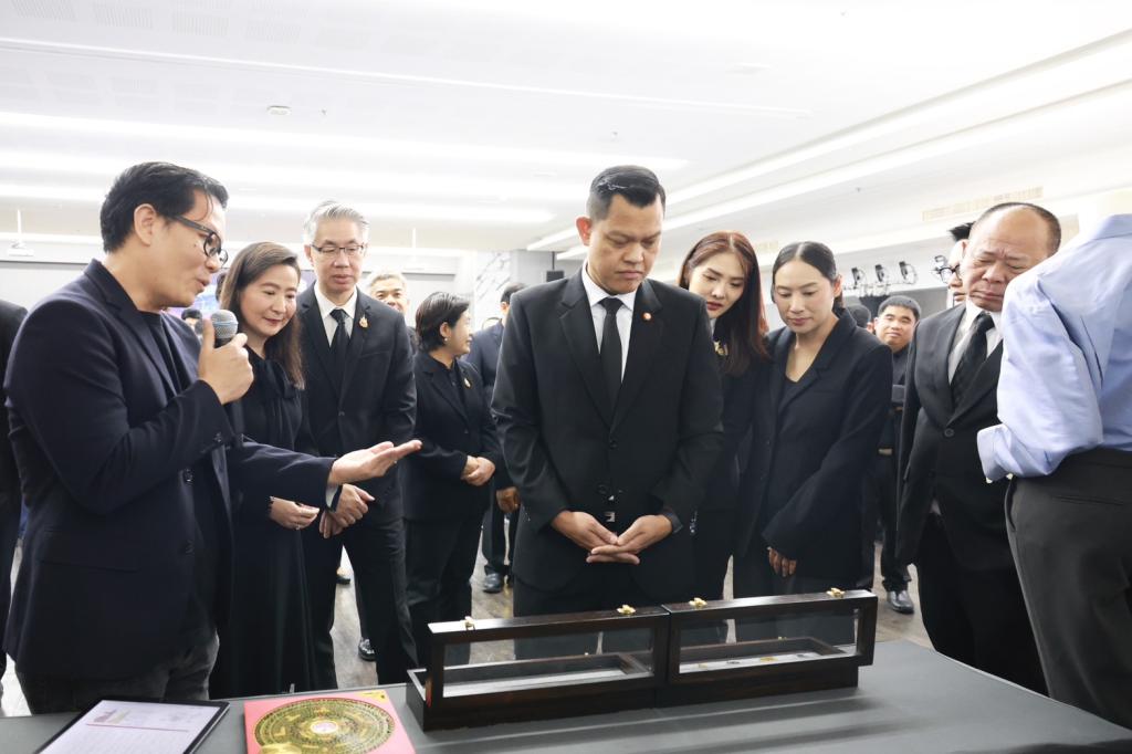 “รมว.ธนกร” สั่งการ กระทรวงอุตฯ เสริมแกร่งภาคอุตสาหกรรม ดีพร้อม รับลูกต่อเร่งคลอดมาตรการ “ดีพร้อมเสิร์ฟ” (DIPROM Serve) เสิร์ฟงานไว – เงินไว สู่ประชาชน สร้างวัคซีนให้ SMEs ไทย กระตุ้นเศรษฐกิจระยะสั้น คาดสร้างมูลค่าเศรษฐกิจกว่า 4,600 ล้านบาท