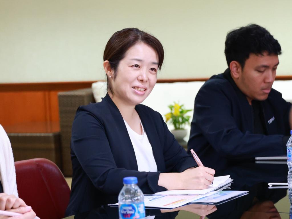 “ดีพร้อม” เปิดห้องต้อนรับ “SMRJ” แลกเปลี่ยนแนวคิดการพัฒนาแพลตฟอร์ม พร้อมสานต่อความร่วมมือยกระดับผู้ประกอบการ ไทย-ญี่ปุ่น