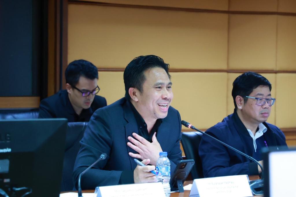 “รองอธิบดีดุสิต” หารือ บริษัท เวเธอร์นิวส์ เตรียมติดอาวุธ SME ไทย ด้วยเทคโนโลยีการพยากรณ์อากาศความแม่นยำสูง