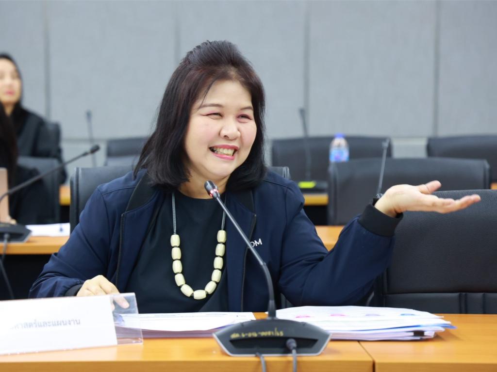 “อธิบดีณัฏฐิญา” นำทีมดีพร้อม ล้อมวงประชุมจัดทำคำของบปี 70 เตรียมพร้อมเสริมแกร่งธุรกิจไทย