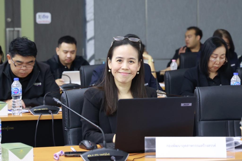 “อธิบดีณัฏฐิญา” นำทีมดีพร้อม ล้อมวงประชุมจัดทำคำของบปี 70 เตรียมพร้อมเสริมแกร่งธุรกิจไทย