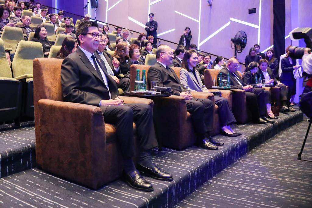 “รองอธิบดีพลาวุธ” ร่วมงาน FTI Outlook 2026 ถอดรหัสอุตสาหกรรมไทย อ่านเกมอนาคต