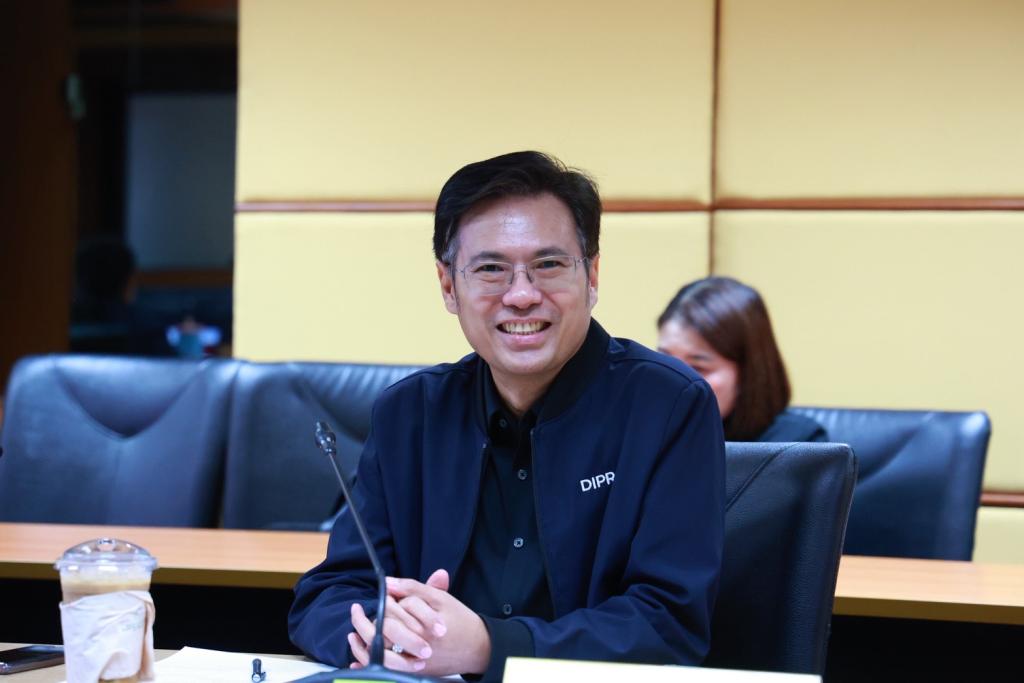 “รองอธิบดีพลาวุธ” เปิดห้องติวเข้มทีมงานดีพร้อมเปย์ เร่งปล่อยสินเชื่อเงินทุนหมุนไว ไฮซีซั่น ตอบรับนโยบาย Quick Big Win ผ่านเงินไว by DIPROM เสริมสภาพคล่อง รองรับเทศกาลส่งท้ายปี