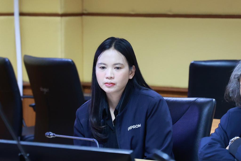 “รองอธิบดีพลาวุธ” เปิดห้องติวเข้มทีมงานดีพร้อมเปย์ เร่งปล่อยสินเชื่อเงินทุนหมุนไว ไฮซีซั่น ตอบรับนโยบาย Quick Big Win ผ่านเงินไว by DIPROM เสริมสภาพคล่อง รองรับเทศกาลส่งท้ายปี