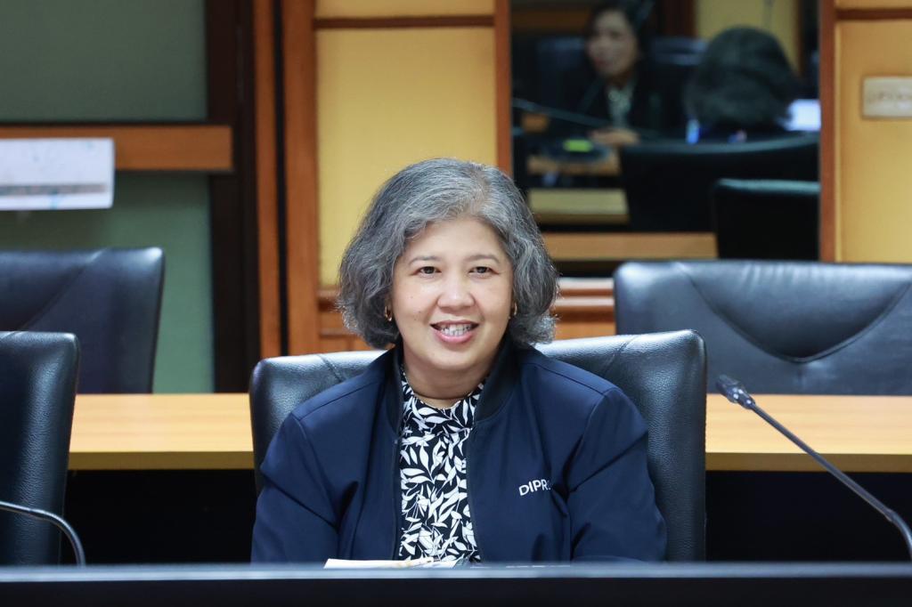 “รองอธิบดีพลาวุธ” เปิดห้องติวเข้มทีมงานดีพร้อมเปย์ เร่งปล่อยสินเชื่อเงินทุนหมุนไว ไฮซีซั่น ตอบรับนโยบาย Quick Big Win ผ่านเงินไว by DIPROM เสริมสภาพคล่อง รองรับเทศกาลส่งท้ายปี