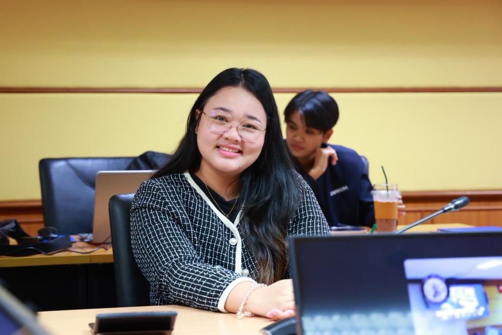 “รองอธิบดีพลาวุธ” เปิดห้องติวเข้มทีมงานดีพร้อมเปย์ เร่งปล่อยสินเชื่อเงินทุนหมุนไว ไฮซีซั่น ตอบรับนโยบาย Quick Big Win ผ่านเงินไว by DIPROM เสริมสภาพคล่อง รองรับเทศกาลส่งท้ายปี