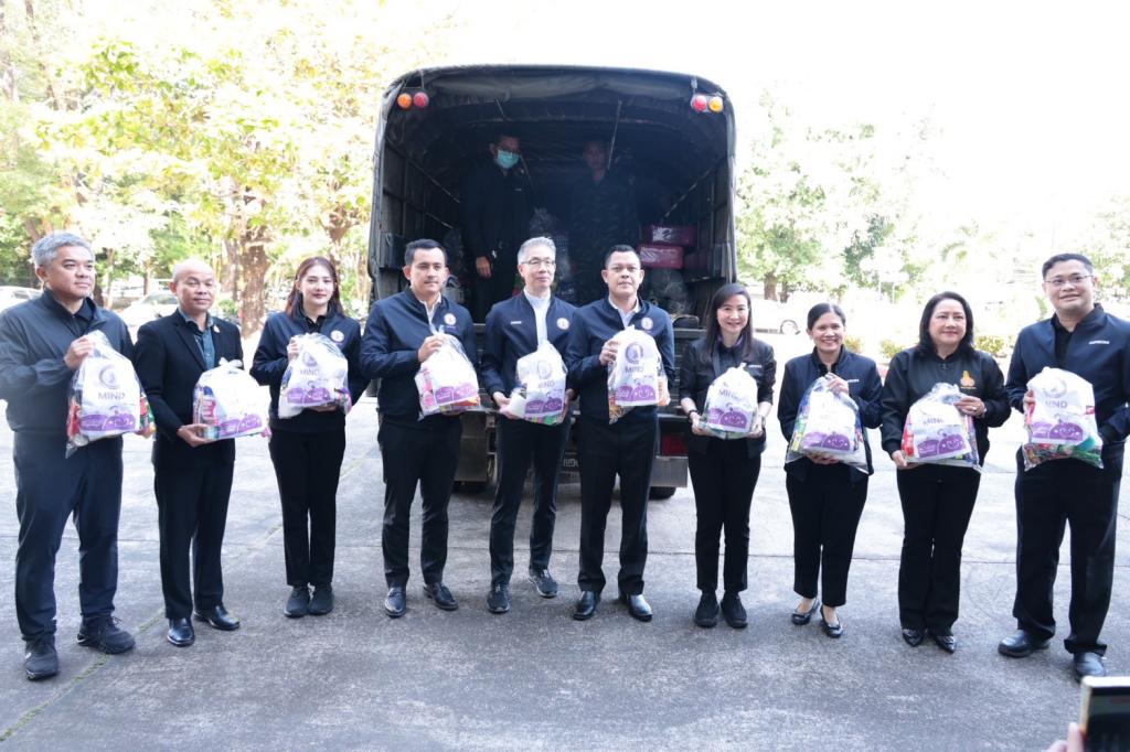 “รมว.ธนกร” นำคณะผู้บริหาร ลงพื้นที่ศูนย์อุตสาหกรรมรวมใจฯ ณ DIPROM Center 7 จ.อุบลราชธานี สั่งการ “ดีพร้อม” เปิดศูนย์พักพิง ร่วมลำเลียงสิ่งของจำเป็น หนุนภารกิจทหารแนวหน้า ช่วยผู้ประสบภัยชายแดนไทย-กัมพูชา เตรียมเยียวยาผู้ประกอบการที่ได้รับผลกระทบ