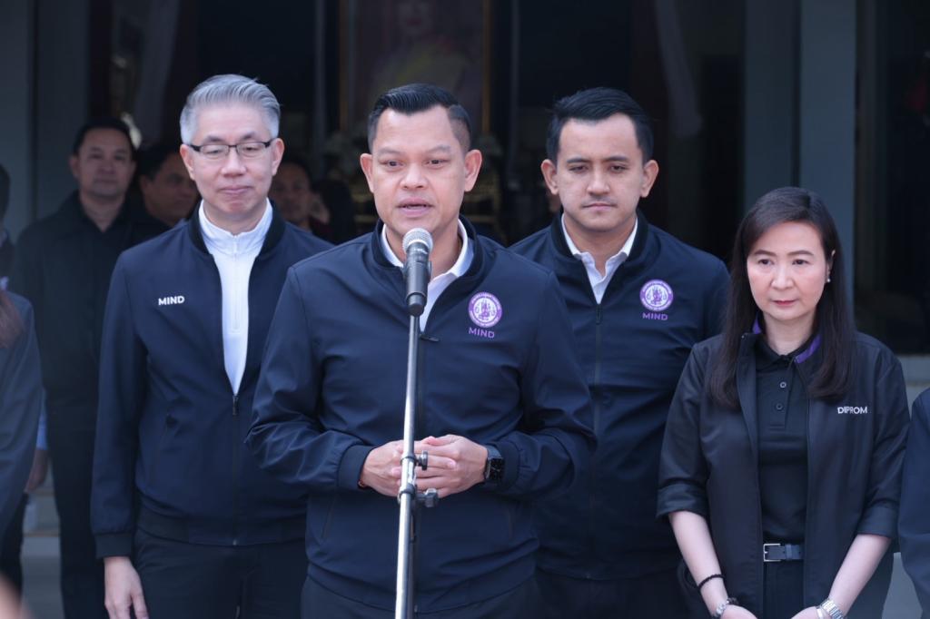 “รมว.ธนกร” นำคณะผู้บริหาร ลงพื้นที่ศูนย์อุตสาหกรรมรวมใจฯ ณ DIPROM Center 7 จ.อุบลราชธานี สั่งการ “ดีพร้อม” เปิดศูนย์พักพิง ร่วมลำเลียงสิ่งของจำเป็น หนุนภารกิจทหารแนวหน้า ช่วยผู้ประสบภัยชายแดนไทย-กัมพูชา เตรียมเยียวยาผู้ประกอบการที่ได้รับผลกระทบ