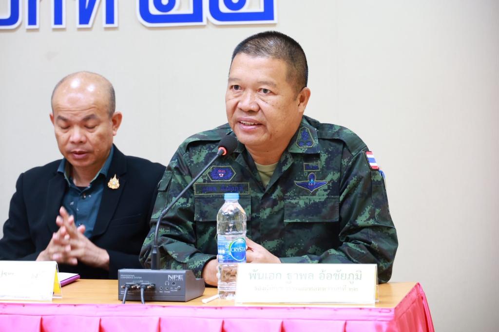 “รมว.ธนกร” นำคณะผู้บริหาร ลงพื้นที่ศูนย์อุตสาหกรรมรวมใจฯ ณ DIPROM Center 7 จ.อุบลราชธานี สั่งการ “ดีพร้อม” เปิดศูนย์พักพิง ร่วมลำเลียงสิ่งของจำเป็น หนุนภารกิจทหารแนวหน้า ช่วยผู้ประสบภัยชายแดนไทย-กัมพูชา เตรียมเยียวยาผู้ประกอบการที่ได้รับผลกระทบ