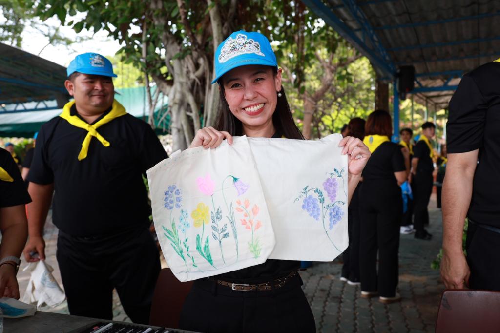 “อธิบดีณัฏฐิญา” นำทีมดีพร้อมรวมพลังทำความดีด้วยหัวใจ อาสา “เปลี่ยนขยะให้เป็นบุญ” ถวายเป็นพระราชกุศลแด่พระบาทสมเด็จพระมงกุฏเกล้าเจ้าอยู่หัว และ สมเด็จเจ้าฟ้าฯ กรมพระนครปฐมบรมขัตติยานี มหาธีรราชธิดา