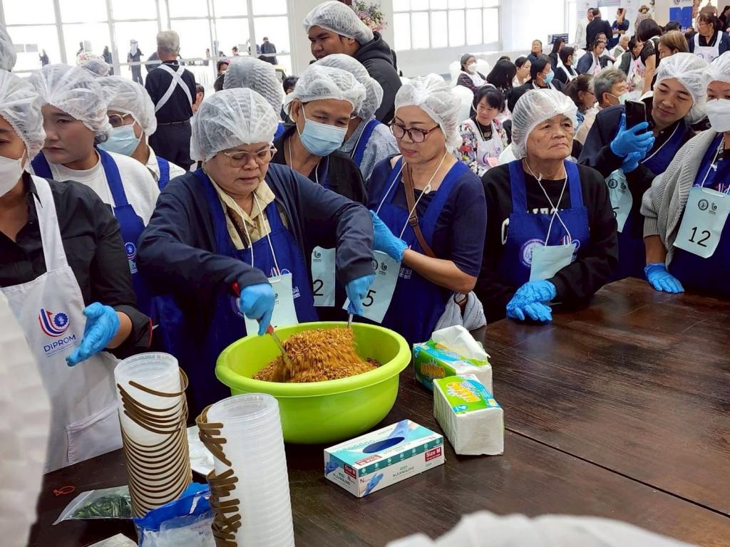 “ปลัดณัฐพล” มอบหมาย “ดีพร้อม” เสิร์ฟงานไว - เงินไว สร้างอาชีพ เสริมเศรษฐกิจฐานราก ชุมชนบางกรูด ตอบสนองนโยบายกระตุ้นเศรษฐกิจ Quick Big Win “กระตุ้นสั้น ได้ผลยาว กระจายตัว” ตามนโยบาย รมต.ธนกร และ รมช.จ่าเอก ยศสิงห์ ณ เมืองแปดริ้ว