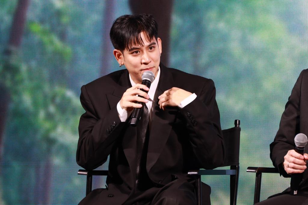 เปิดฉากรอบปฐมทัศน์ My Century “ดีพร้อม” สร้างภาพยนตร์ สร้างคนทำอาหาร “ธนกร” การันตีความสนุก การันตีความอร่อย มอบ “พลอยลภัสร์” เปิด “สำรับ สลับศตวรรษ” : ดีพร้อม-หวังปลุกกระแส Thainess ไม่ใช่แค่หนัง! หากแต่เป็น “อาหาร” ที่ทำให้คนทั่วโลกคลั่งไคล้ประเทศไทย