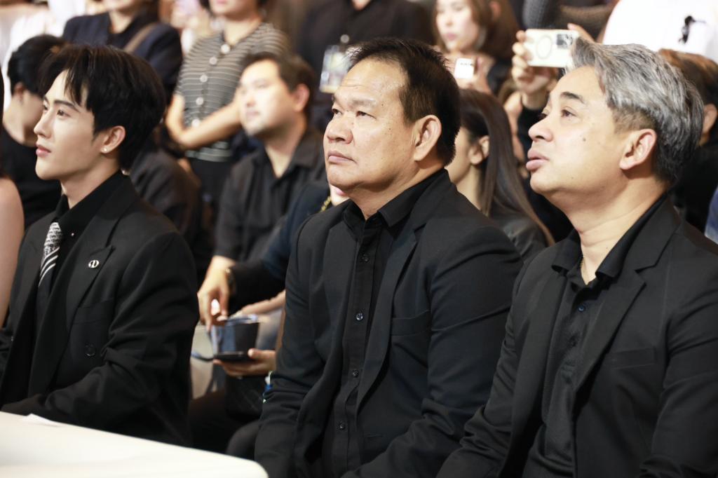 เปิดฉากรอบปฐมทัศน์ My Century “ดีพร้อม” สร้างภาพยนตร์ สร้างคนทำอาหาร “ธนกร” การันตีความสนุก การันตีความอร่อย มอบ “พลอยลภัสร์” เปิด “สำรับ สลับศตวรรษ” : ดีพร้อม-หวังปลุกกระแส Thainess ไม่ใช่แค่หนัง! หากแต่เป็น “อาหาร” ที่ทำให้คนทั่วโลกคลั่งไคล้ประเทศไทย