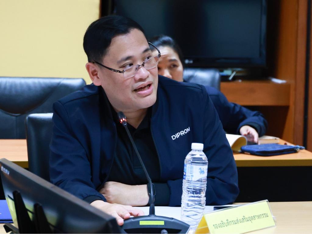 “อธิบดีณัฏฐิญา” นั่งหัวโต๊ะขานรับนโยบาย “ธนกร” ประกาศ “พักหนี้-ดีพร้อม” ยกต้น : ยกดอก อัตโนมัติ 4 เดือน ช่วยลูกหนี้ SME น้ำท่วมภาคใต้ เร่งเพิ่มสภาพคล่องผ่านสินเชื่อ “เงินง่าย ฟื้นใต้ ช่วยภัยพิบัติ” ดอกเบี้ย 0% นาน 6 เดือน