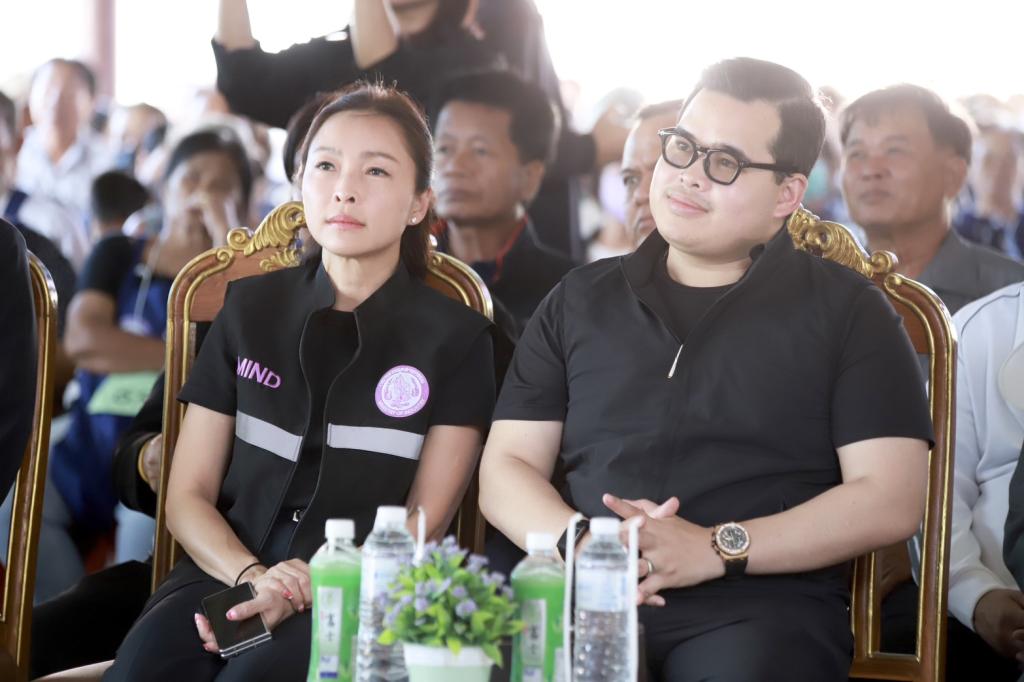 “จ่าเอก ยศสิงห์” นำทีม “ดีพร้อม” ลงพื้นที่แปดริ้ว เสิร์ฟคอร์ส ผลักดัน ปั้นอาชีพ ยกระดับคุณภาพชีวิต สร้างเศรษฐกิจฐานรากให้มั่นคงและยั่งยืน