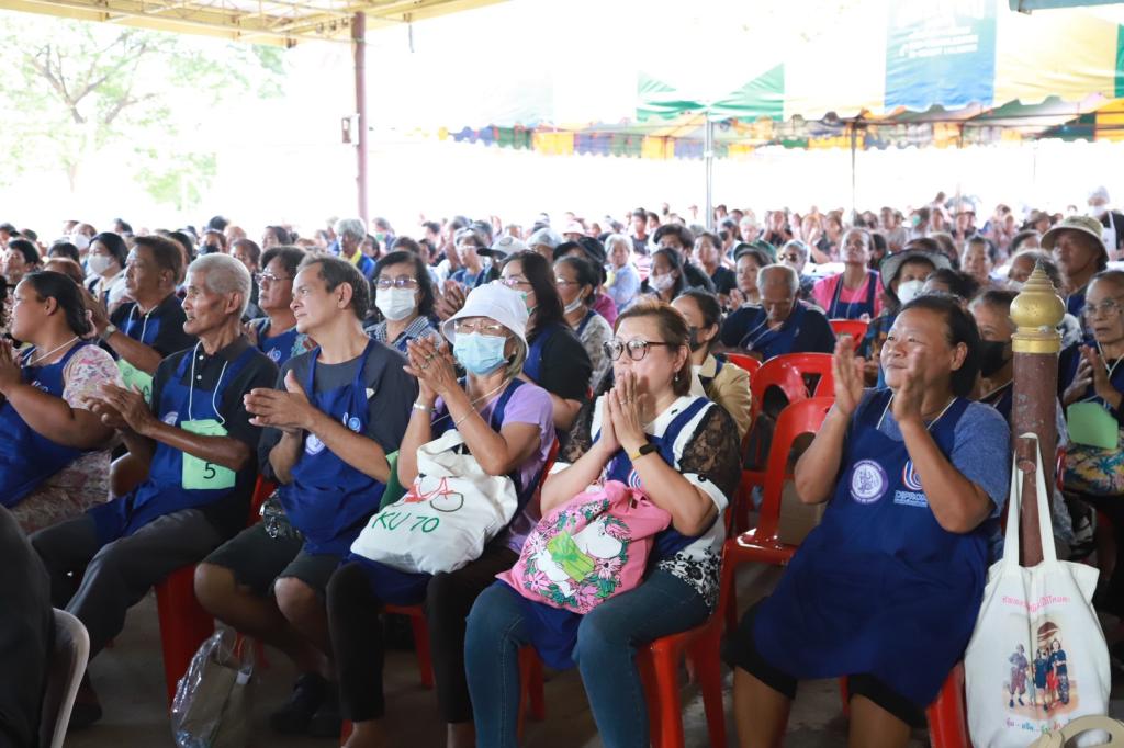 “จ่าเอก ยศสิงห์” นำทีม “ดีพร้อม” ลงพื้นที่แปดริ้ว เสิร์ฟคอร์ส ผลักดัน ปั้นอาชีพ ยกระดับคุณภาพชีวิต สร้างเศรษฐกิจฐานรากให้มั่นคงและยั่งยืน
