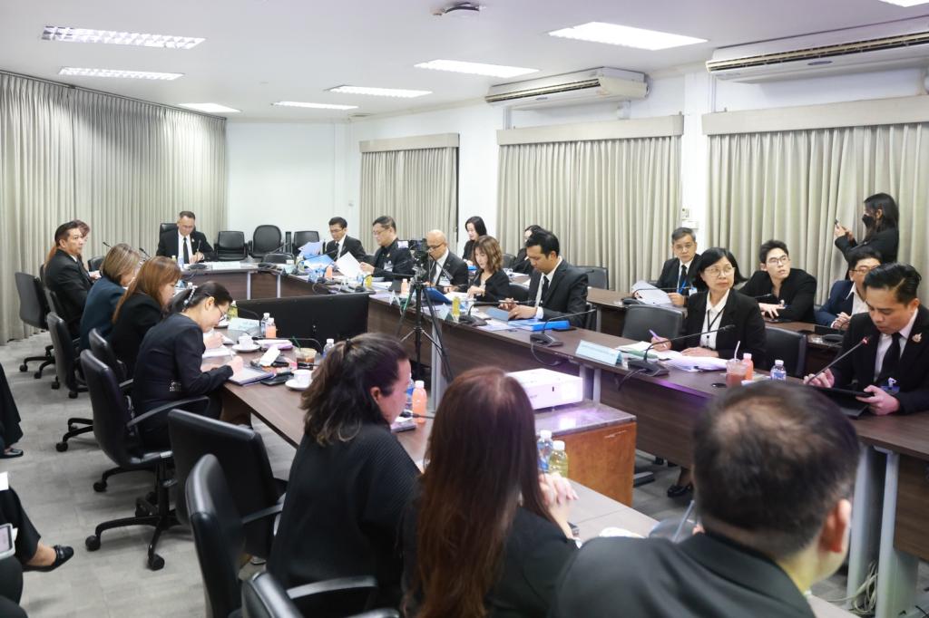 "รองอธิบดีพลาวุธ" ร่วมประชุม คกก. บริหาร สสว. เคาะแผน "แฟรนไชส์คนละครึ่งพลัส" กระตุ้นเศรษฐกิจฐานราก