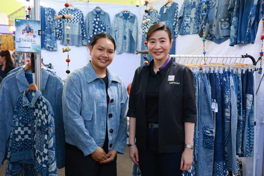 “อธิบดีณัฏฐิญา“ ช้อป-ชม-เชียร์ SMEs ภาคเหนือในงาน ‘อุตสาหกรรมแฟร์ : มาเหนือ’ ขนของดีมาจำหน่ายภายในงานเพียบ !!!