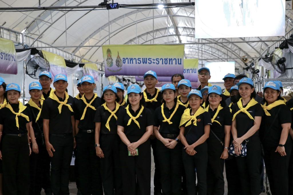 “ดีพร้อม” ร่วมพลังจิตอาสา แจกอาหารพระราชทาน