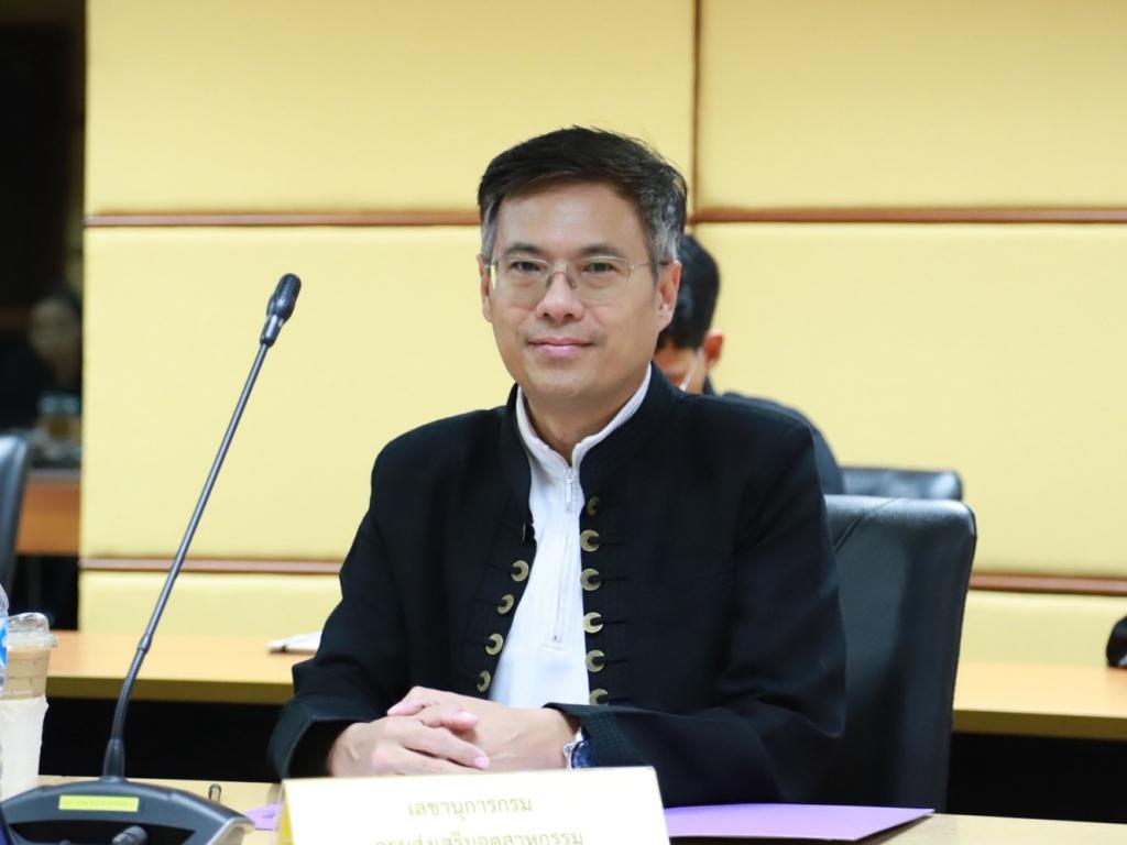 “รองอธิบดีพลาวุธ” นั่งหัวโต๊ะประชุมคณะทำงานฯ ทบทวนเกณฑ์ ตัวชี้วัด การบริหารความเสี่ยง เน้นย้ำเป็นกระบวนการสำคัญในการผลักดันเงินทุนหมุนเวียนให้เดินหน้าอย่างเป็นระบบและมีประสิทธิภาพ