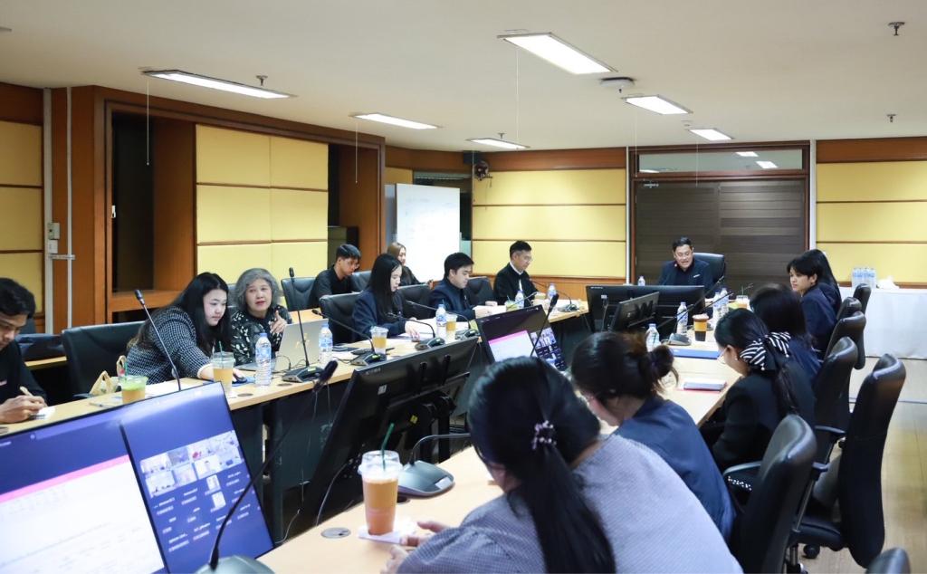 “รองอธิบดีพลาวุธ” นั่งหัวโต๊ะประชุมคณะทำงานฯ ทบทวนเกณฑ์ ตัวชี้วัด การบริหารความเสี่ยง เน้นย้ำเป็นกระบวนการสำคัญในการผลักดันเงินทุนหมุนเวียนให้เดินหน้าอย่างเป็นระบบและมีประสิทธิภาพ