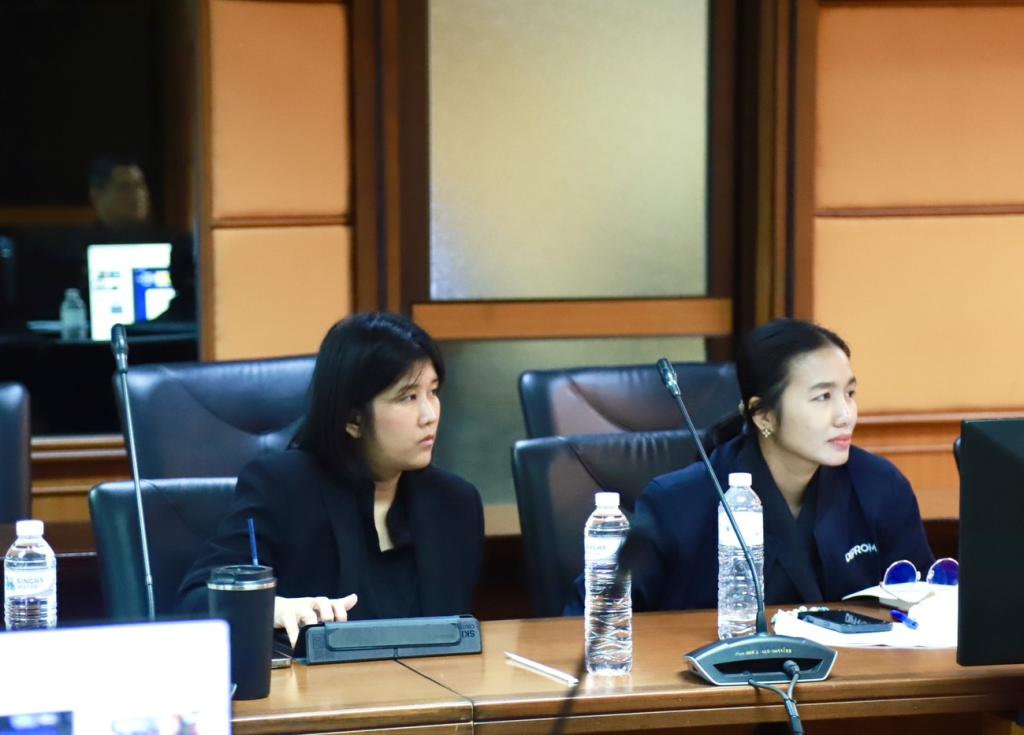 “อธิบดีณัฏฐิญา” ร่วมประชุมบอร์ดอนุ กขค. เดินหน้าแผนงาน Mobile Clinic ช่วย ผปก. รายย่อย เข้าถึง ใช้ประโยชน์จากกฎหมาย ผลักดันธุรกิจให้เติบโตในเวทีการค้า