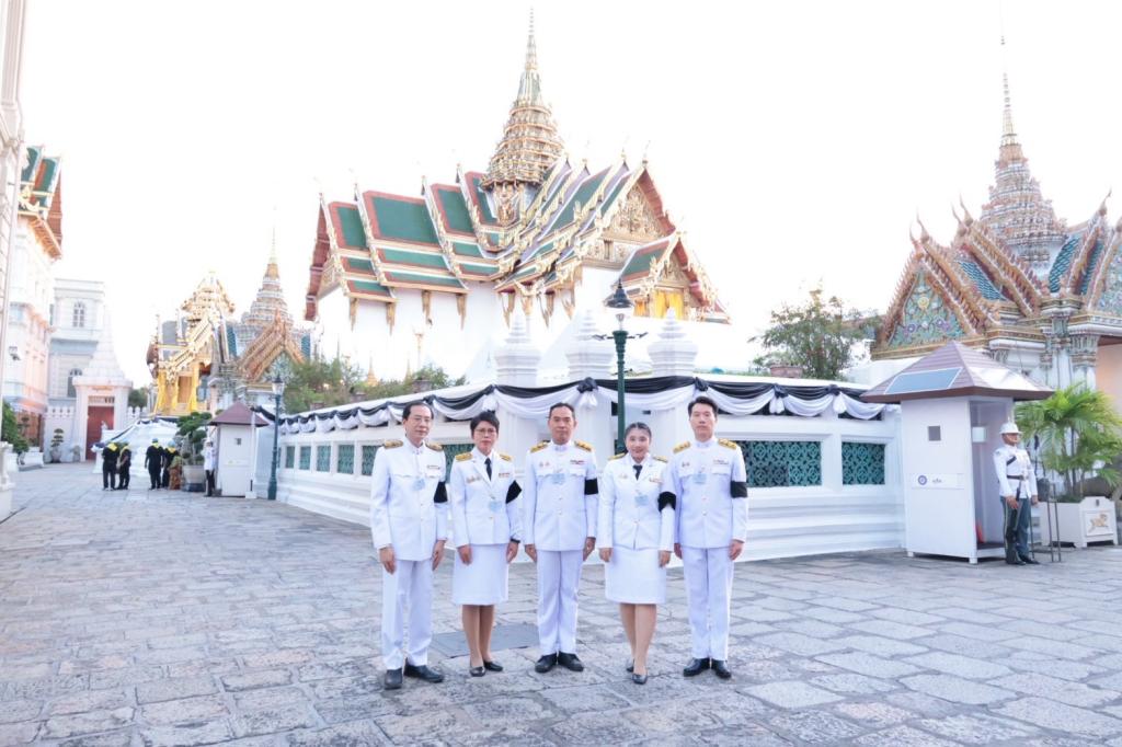 กรมส่งเสริมอุตสาหกรรมร่วมผลัดเวรเฝ้าฯ ในพระพิธีธรรมสวดพระอภิธรรมพระบรมศพ สมเด็จพระนางเจ้าสิริกิติ์ พระบรมราชินีนาถพระบรมราชชนนีพันปีหลวง
