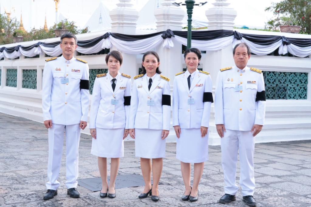 กรมส่งเสริมอุตสาหกรรมร่วมผลัดเวรเฝ้าฯ ในพระพิธีธรรมสวดพระอภิธรรมพระบรมศพ สมเด็จพระนางเจ้าสิริกิติ์ พระบรมราชินีนาถพระบรมราชชนนีพันปีหลวง
