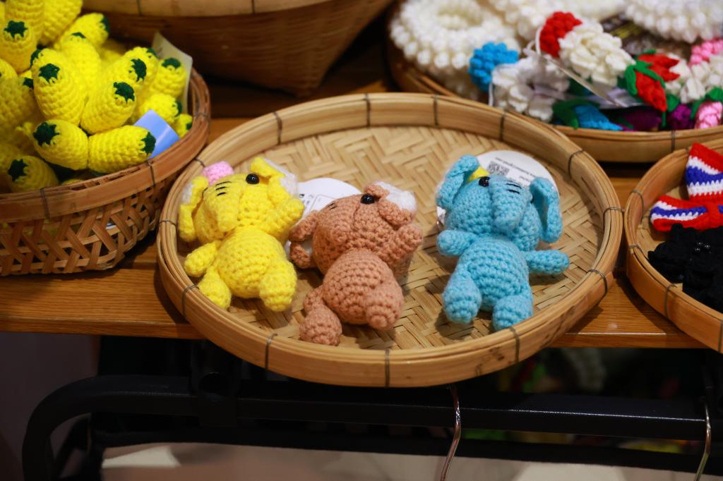 “นายกฯ อนุทิน และ รมว.ศุภจี“ เยี่ยมชมบูธแสดงสินค้าและนิทรรศการ “ดีพร้อมคอมมูนิตี้ฯ” ในพิธีเปิดงาน OTOP CITY 2025 พร้อมด้วย “ปลัดณัฐพล” ร่วมชื่นชมผลงาน ผปก. ดีพร้อม ที่ร่วมแสดงในมหกรรมของขวัญของฝาก สุดยิ่งใหญ่ส่งท้ายปี