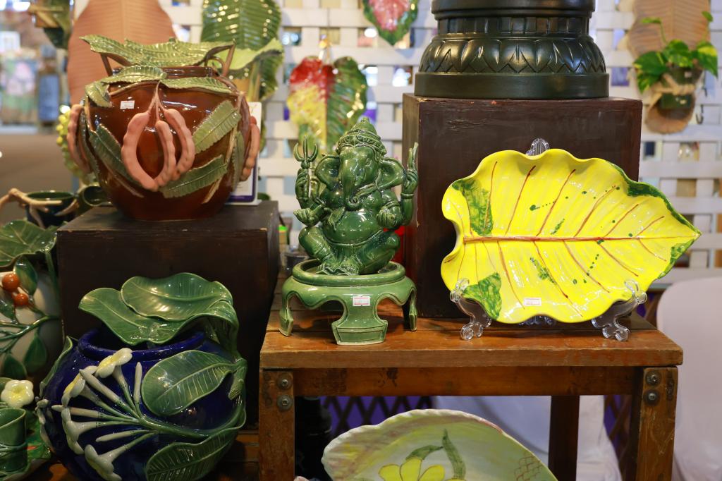 “นายกฯ อนุทิน และ รมว.ศุภจี“ เยี่ยมชมบูธแสดงสินค้าและนิทรรศการ “ดีพร้อมคอมมูนิตี้ฯ” ในพิธีเปิดงาน OTOP CITY 2025 พร้อมด้วย “ปลัดณัฐพล” ร่วมชื่นชมผลงาน ผปก. ดีพร้อม ที่ร่วมแสดงในมหกรรมของขวัญของฝาก สุดยิ่งใหญ่ส่งท้ายปี