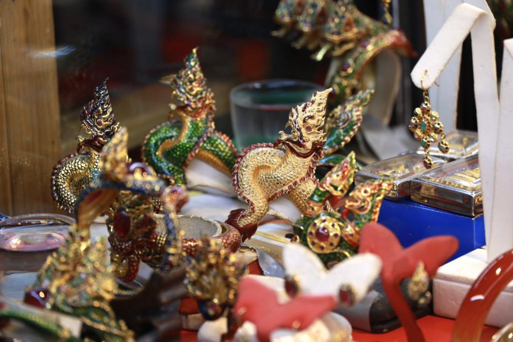 “นายกฯ อนุทิน และ รมว.ศุภจี“ เยี่ยมชมบูธแสดงสินค้าและนิทรรศการ “ดีพร้อมคอมมูนิตี้ฯ” ในพิธีเปิดงาน OTOP CITY 2025 พร้อมด้วย “ปลัดณัฐพล” ร่วมชื่นชมผลงาน ผปก. ดีพร้อม ที่ร่วมแสดงในมหกรรมของขวัญของฝาก สุดยิ่งใหญ่ส่งท้ายปี