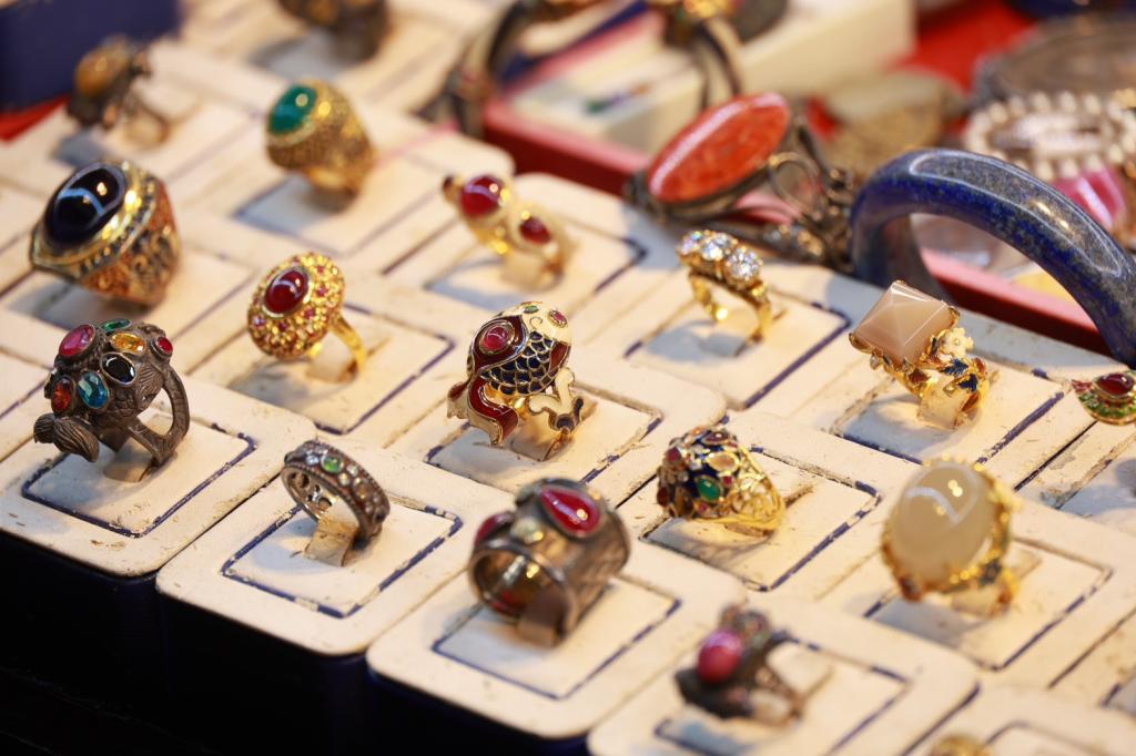 “นายกฯ อนุทิน และ รมว.ศุภจี“ เยี่ยมชมบูธแสดงสินค้าและนิทรรศการ “ดีพร้อมคอมมูนิตี้ฯ” ในพิธีเปิดงาน OTOP CITY 2025 พร้อมด้วย “ปลัดณัฐพล” ร่วมชื่นชมผลงาน ผปก. ดีพร้อม ที่ร่วมแสดงในมหกรรมของขวัญของฝาก สุดยิ่งใหญ่ส่งท้ายปี