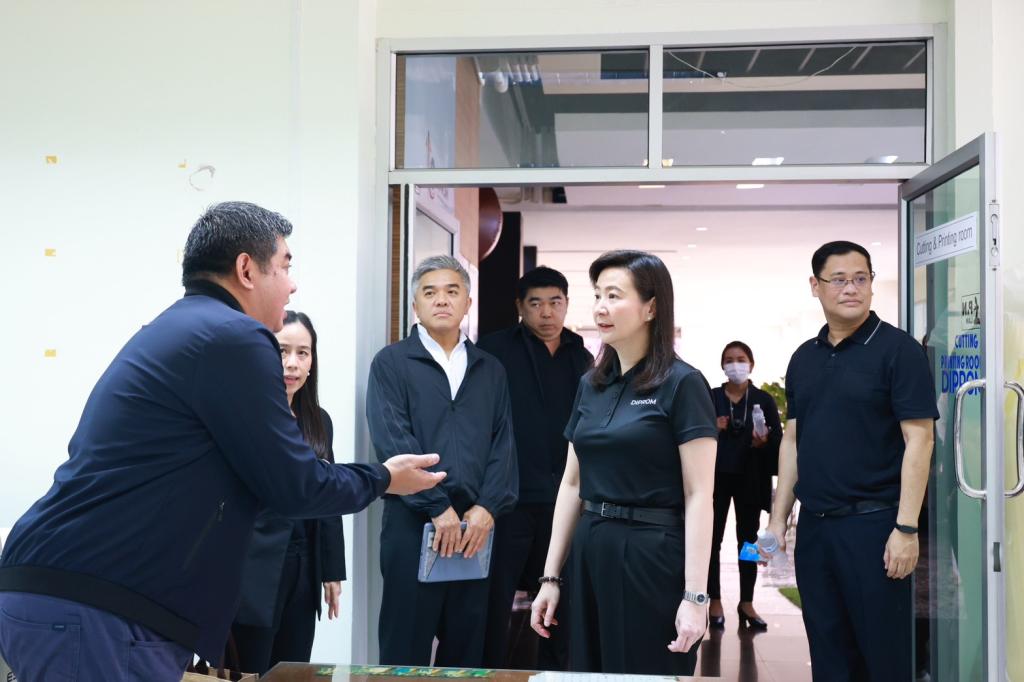 “อธิบดีณัฏฐิญา” แท็คทีมดีพร้อมและเครือข่ายรัฐ-เอกชน เตรียมจัดงาน เปิดบ้านดีพร้อมพระราม 4 (DIPROM Rama IV Open House) โชว์ศักยภาพดันอุตสาหกรรมไทยสู่อุตสาหกรรม 5.0 อย่างยั่งยืน